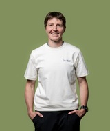 Book an Appointment with Sam Drove at Do Well Lonsdale