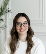Book an Appointment with Andreea Mota at London Location