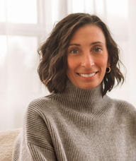 Book an Appointment with Véronique Vallée for Osteopathy