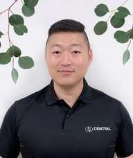 Book an Appointment with Henry Kim for Acupuncture