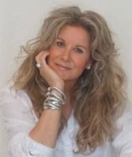 Book an Appointment with Danielle DuBois for Energy Healing & Reiki