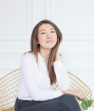 Book an Appointment with Queenly Nga Yiu Lee for Acupuncture